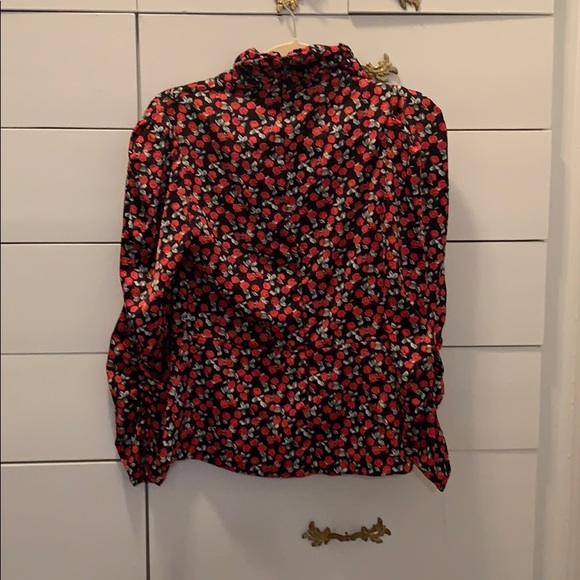 BNWT Zara Blouse in Red Roses - Picture 4 of 4